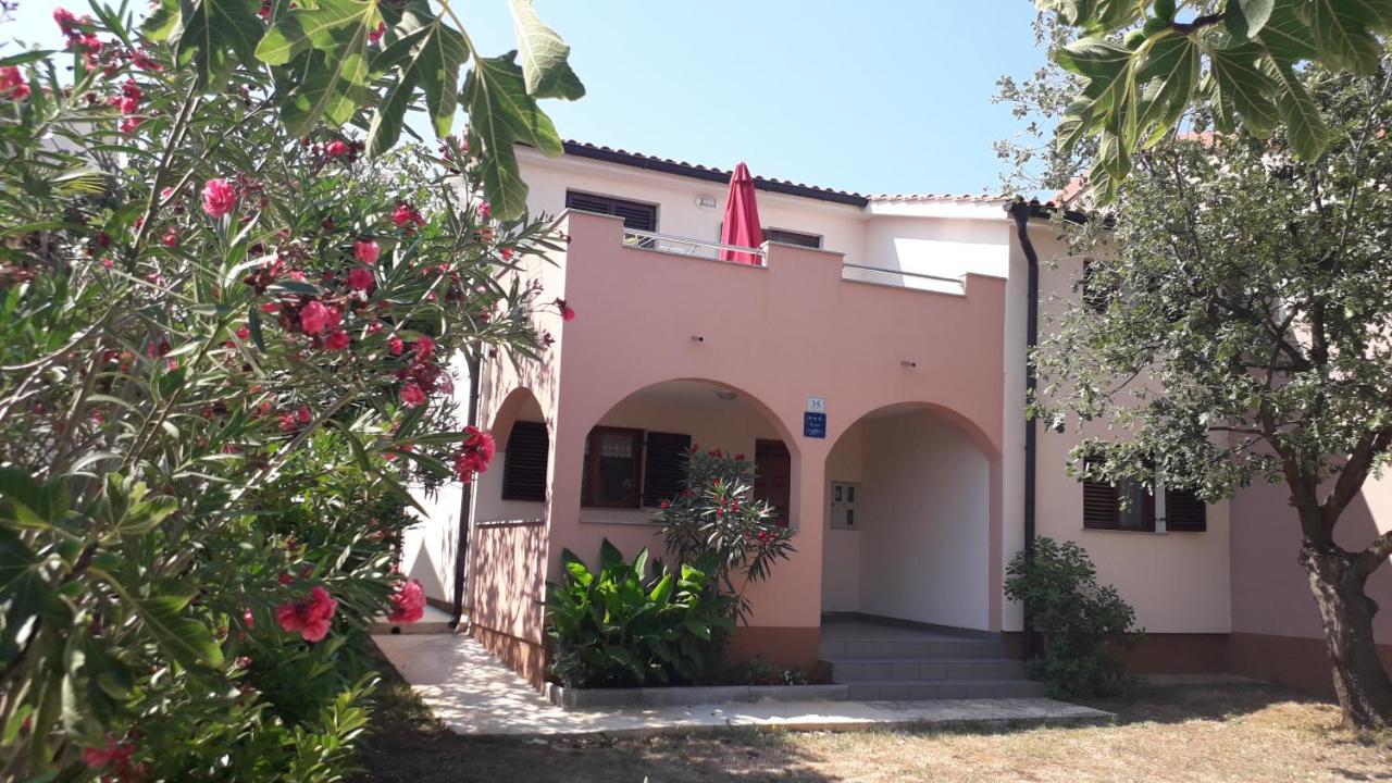 Apartmani Mia Лижнян Екстер'єр фото