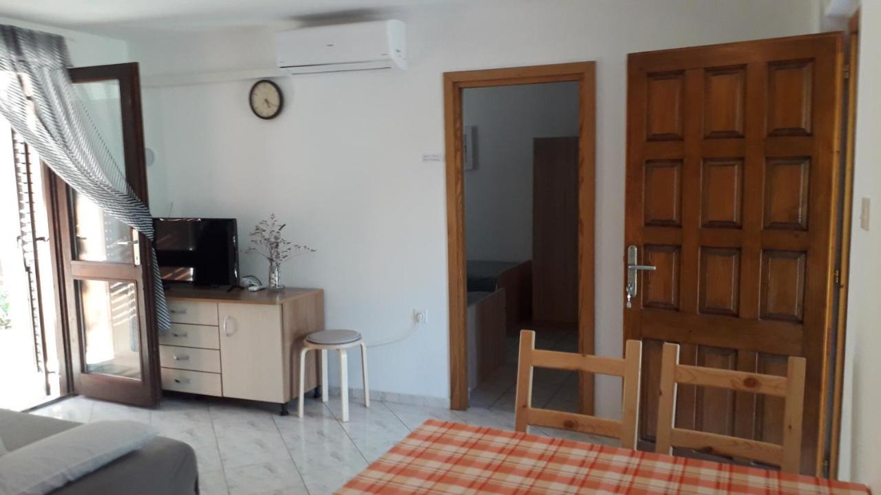 Apartmani Mia Лижнян Екстер'єр фото