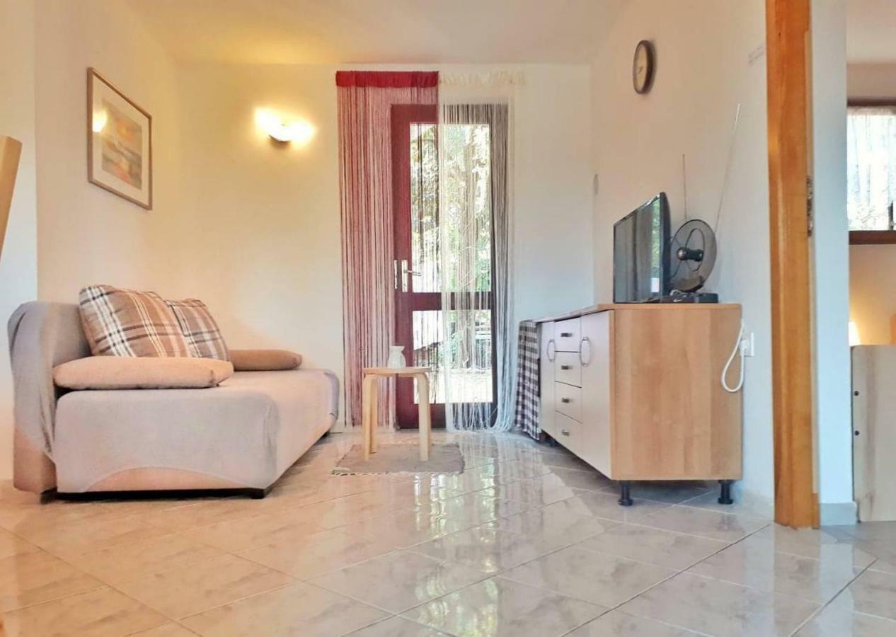 Apartmani Mia Лижнян Екстер'єр фото