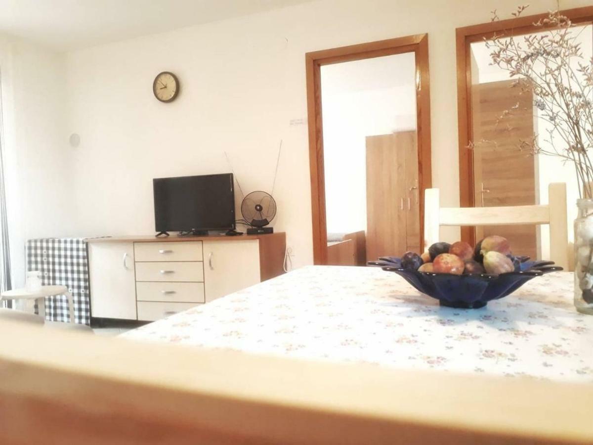 Apartmani Mia Лижнян Екстер'єр фото