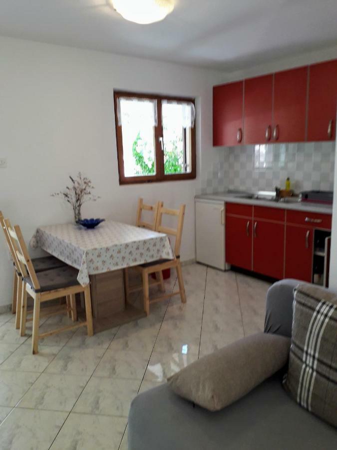 Apartmani Mia Лижнян Екстер'єр фото
