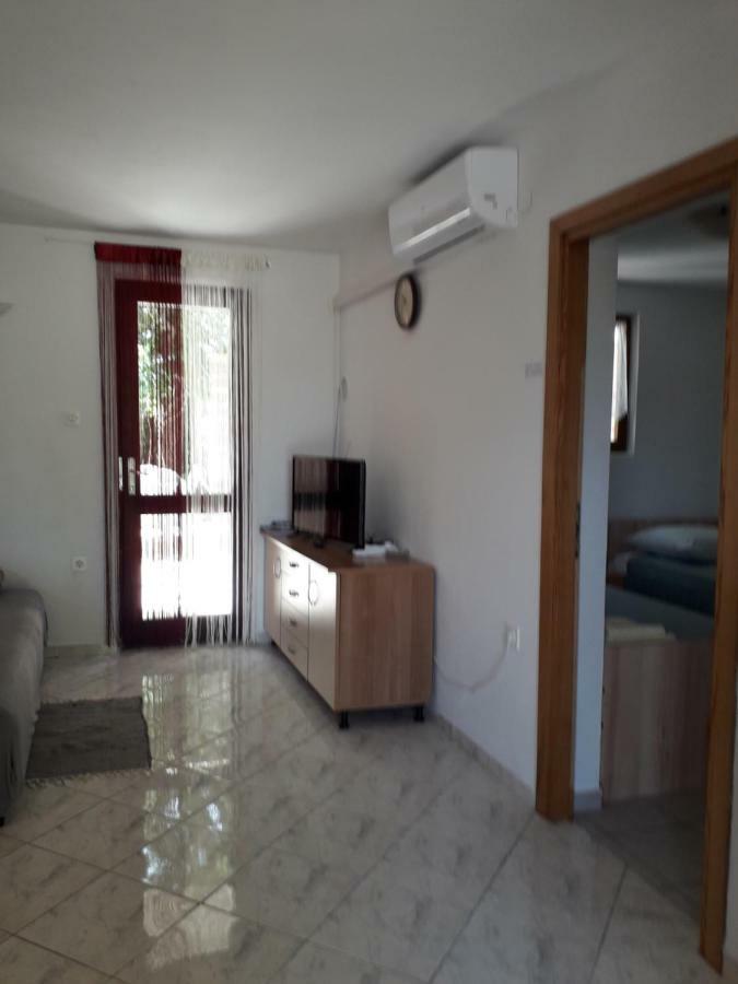Apartmani Mia Лижнян Екстер'єр фото
