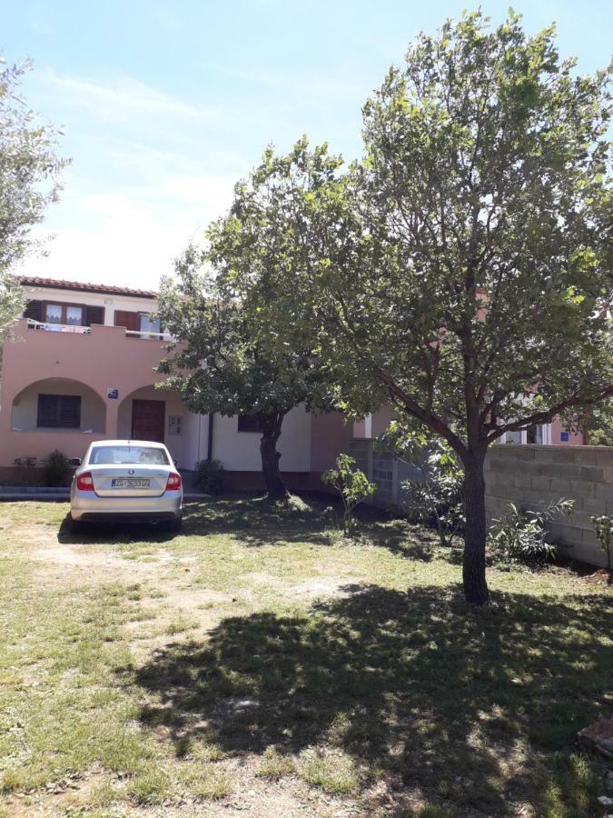 Apartmani Mia Лижнян Екстер'єр фото