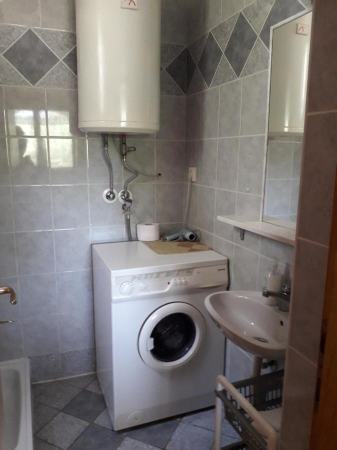 Apartmani Mia Лижнян Екстер'єр фото